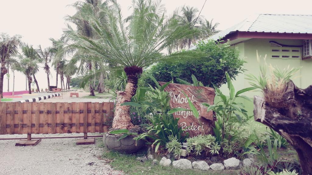 Motel Tanjung Puteri Pasir Hitam Exterior photo