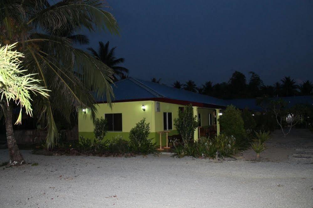 Motel Tanjung Puteri Pasir Hitam Exterior photo