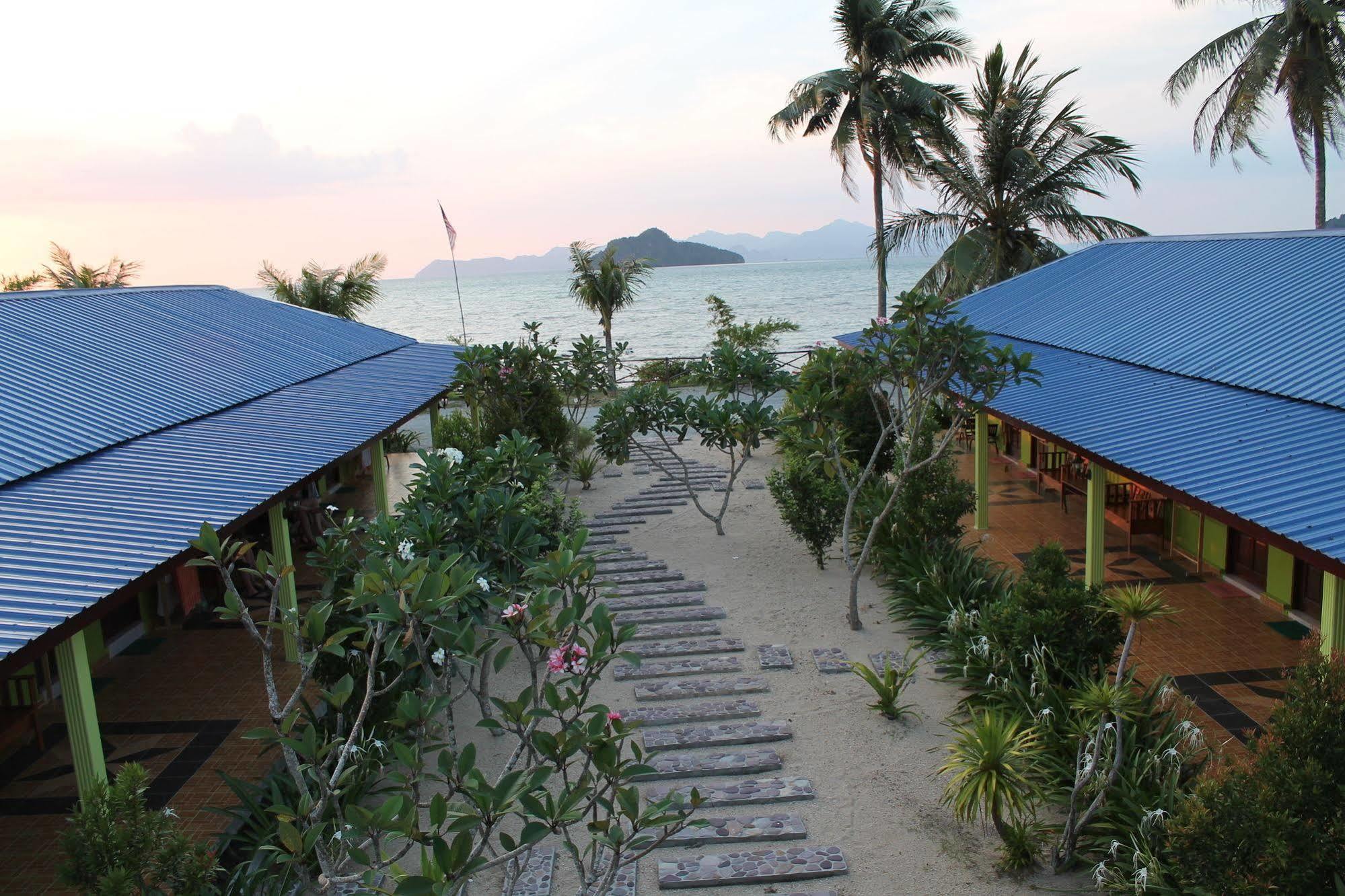 Motel Tanjung Puteri Pasir Hitam Exterior photo